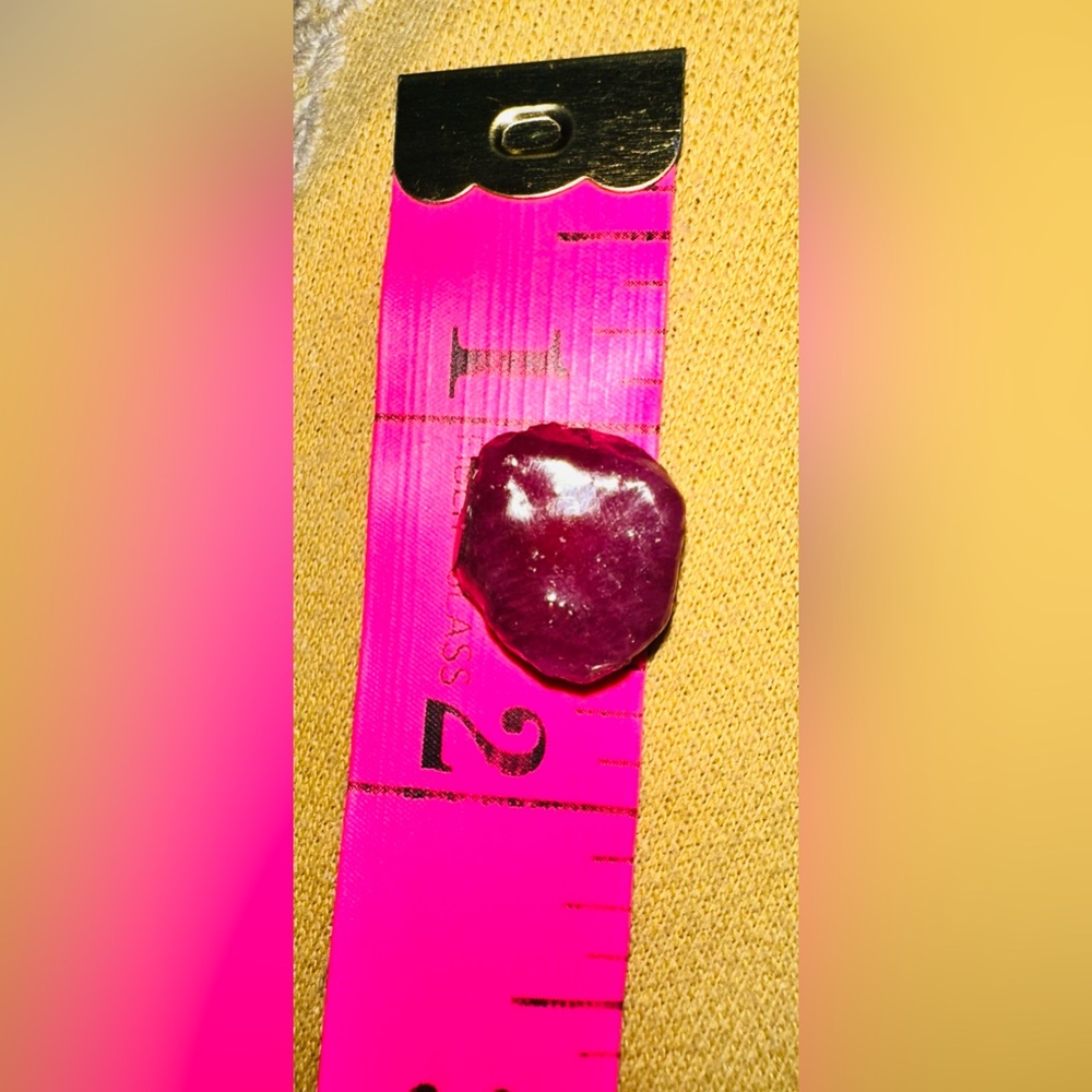 Polished natural RUBY - Picture 6 of 6